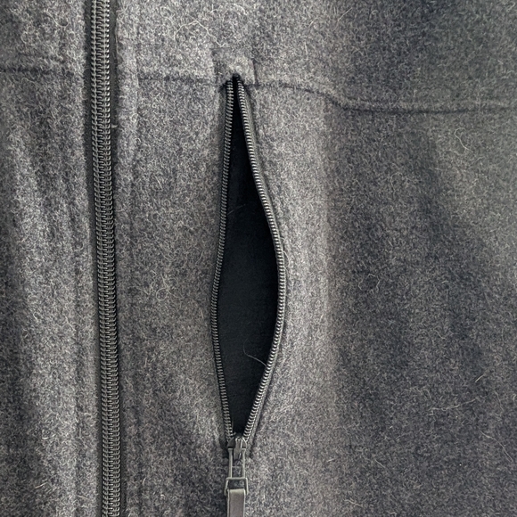 Smartwool Dark Grey Wool Blend Vest Chest & Side Zippered Pockets - L - Picture 6 of 16